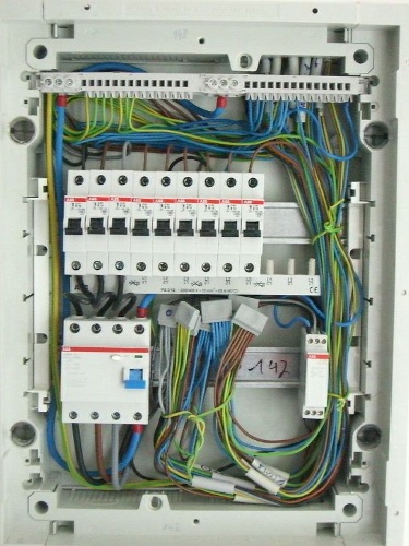 https://www.elektro-maurer.de/content/igal/k-cimg4459-LX9RGB-L-1777.jpg