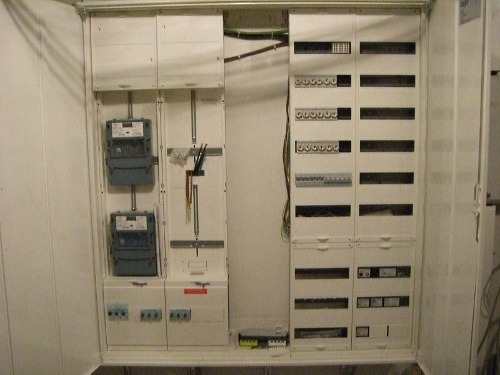 https://www.elektro-maurer.de/content/igal/k-cimg4475-FYAOLY-L-1793.jpg